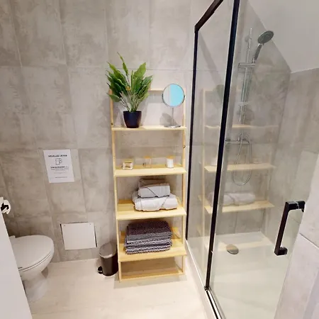 Chez Hortense - 5 Mins A Pied Du Centre-ville - Place De Stationnement באיו